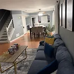 The Grey Escape-Close To Beach Waterpark & Casinos