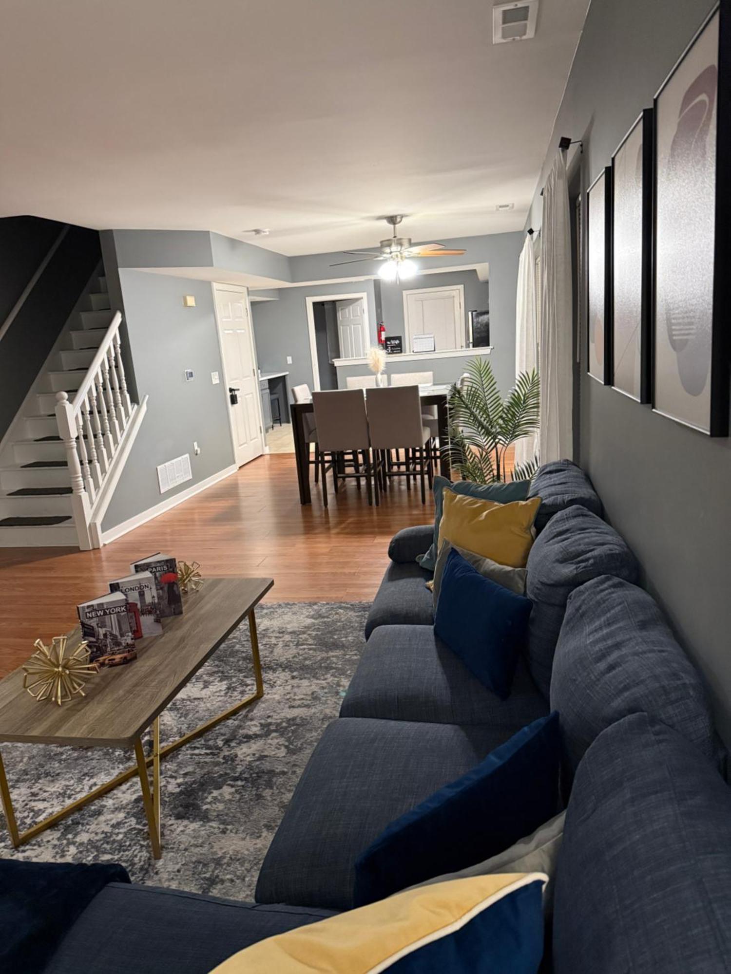 The Grey Escape-close To Waterpark & Casinos Holiday home *